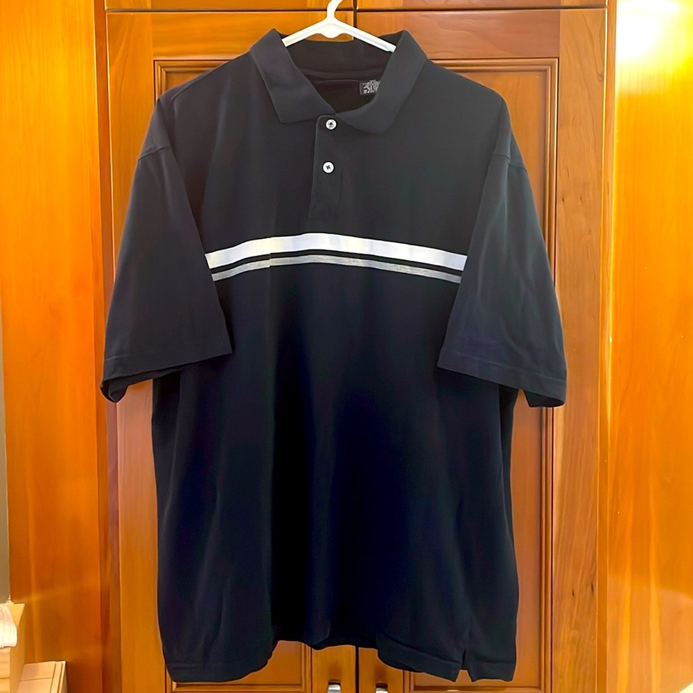 Men’s Short Sleeved Collared Button Down Polo Size XL